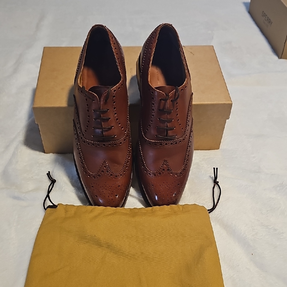 Classic Men's Brown Wingtip Oxford Dress Shoes